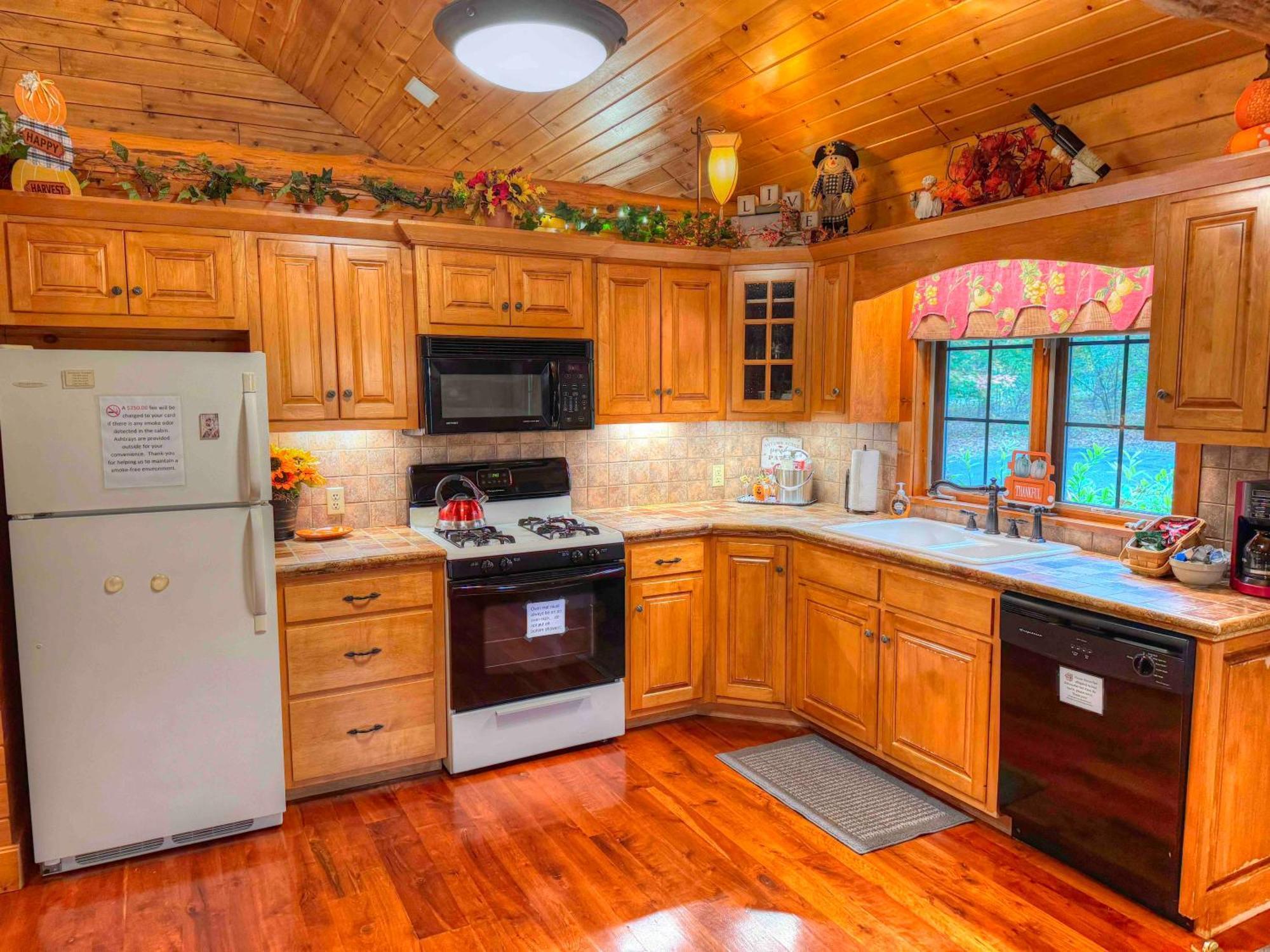 Ferngully Creek Cabins Millersburg Exterior foto