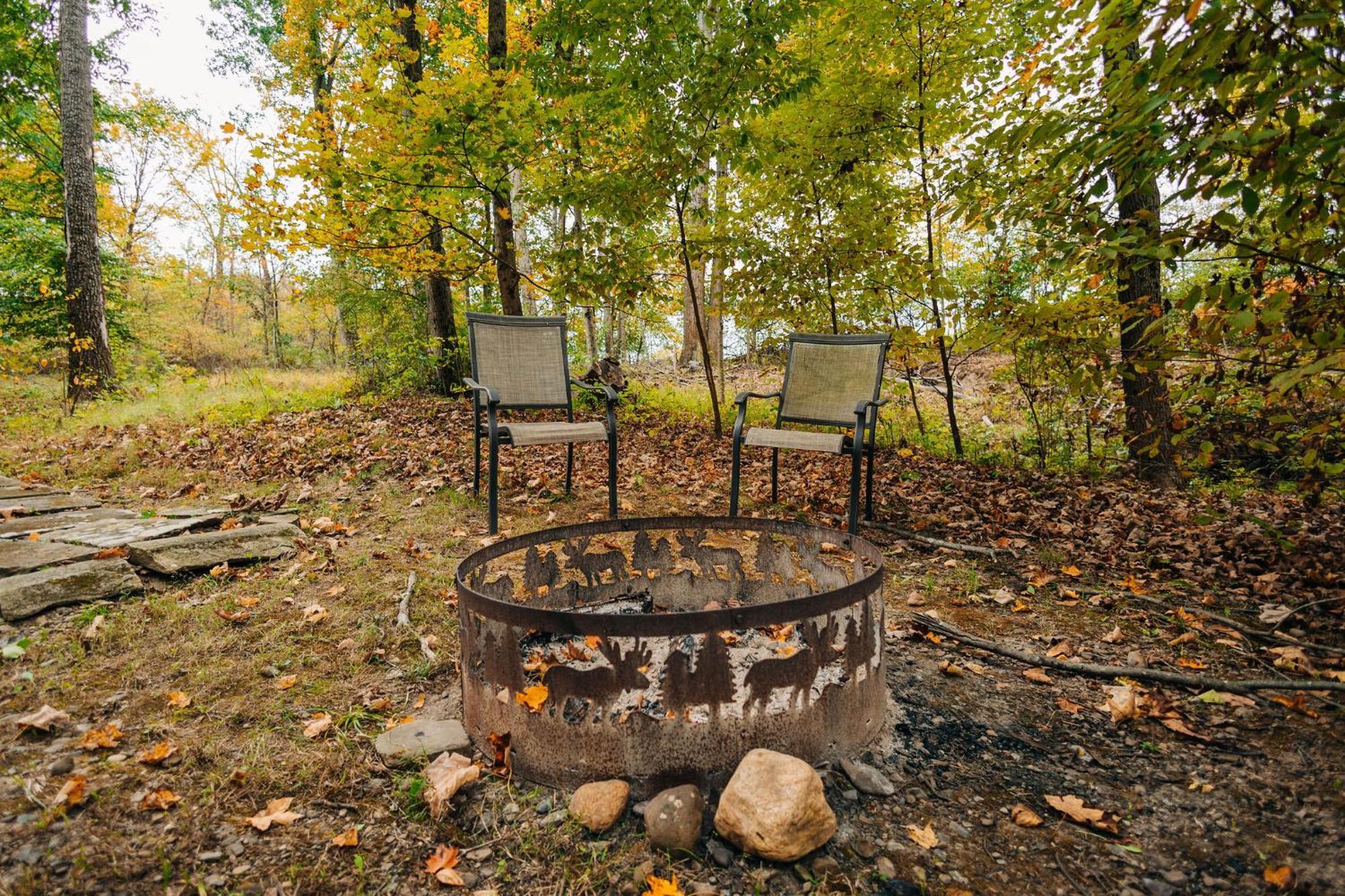 Ferngully Creek Cabins Millersburg Exterior foto