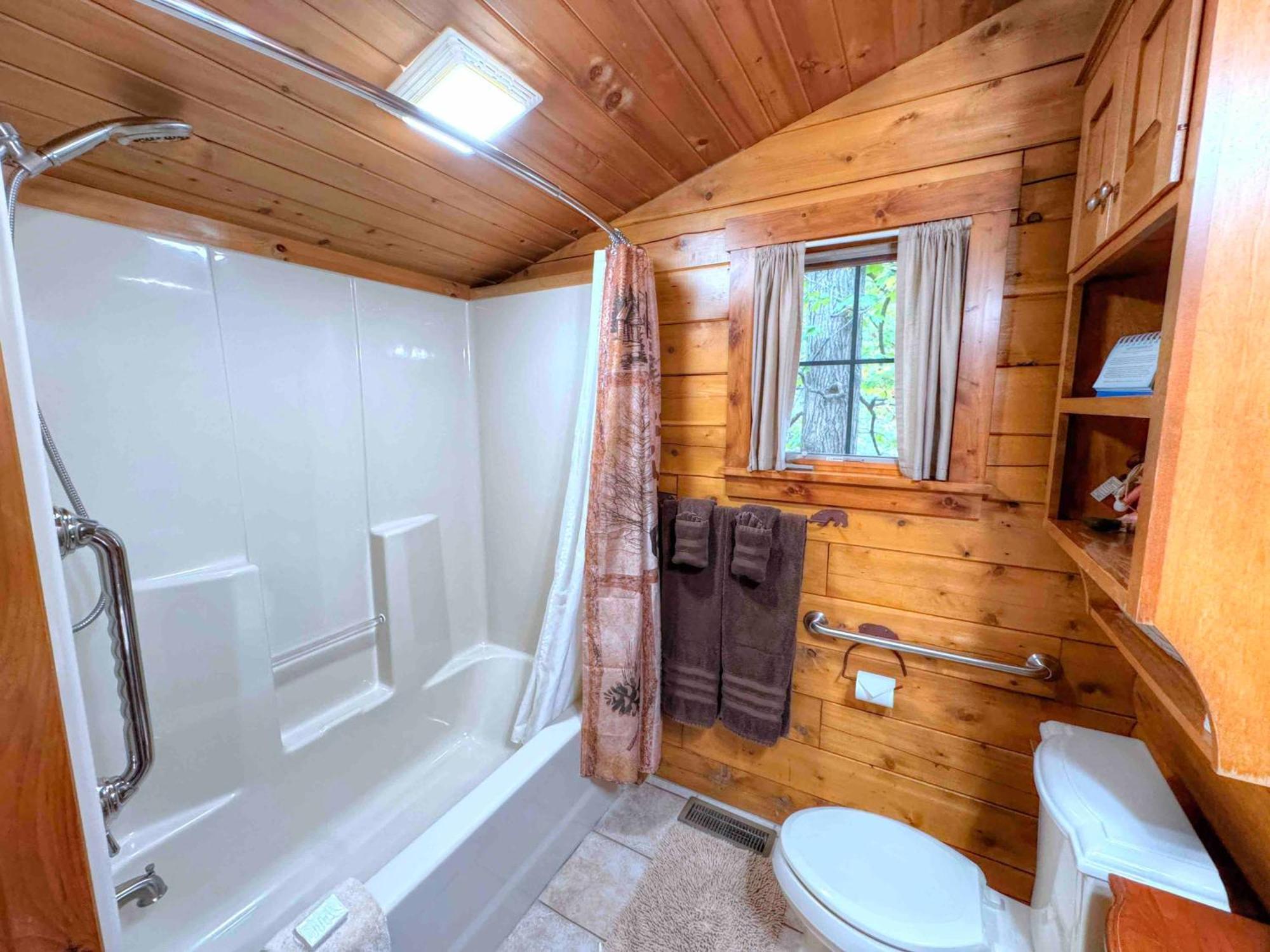 Ferngully Creek Cabins Millersburg Exterior foto