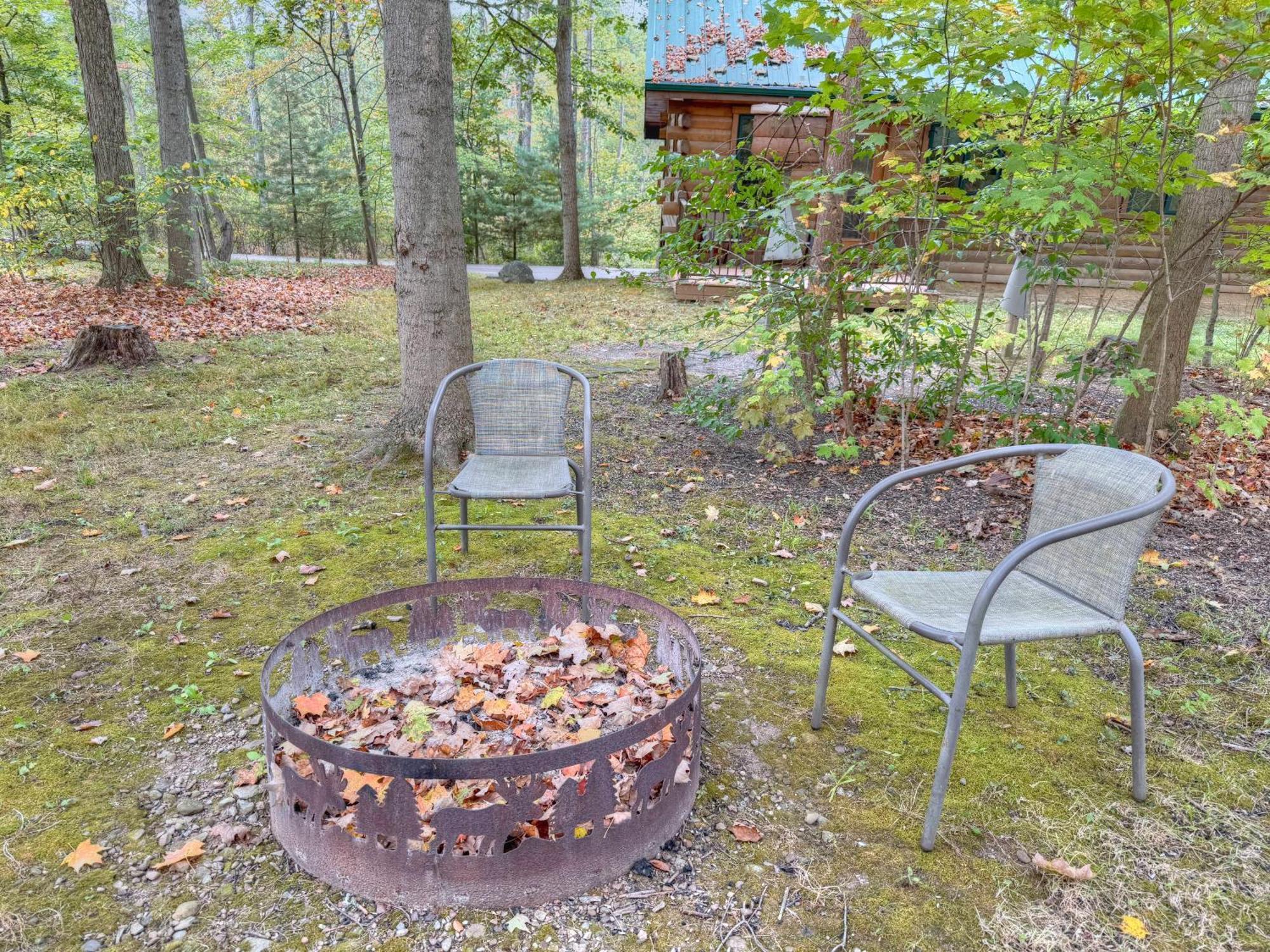 Ferngully Creek Cabins Millersburg Exterior foto